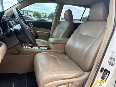Used 2013 Toyota Highlander Limited FWD image 14