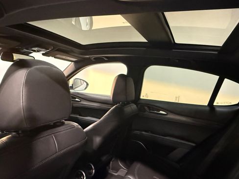 Used 2022 Alfa Romeo Stelvio Ti image 47