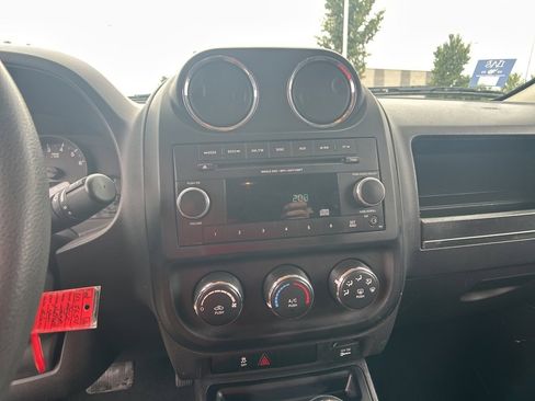 Used 2012 Jeep Patriot Sport image 36