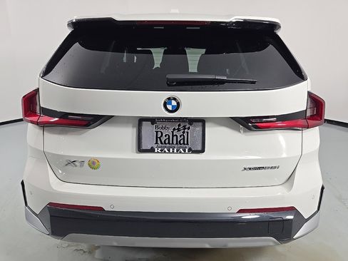 Certified 2024 BMW X1 xDrive28i w/ Technology Package image 5