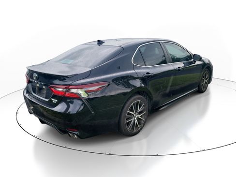 Used 2022 Toyota Camry SE w/ Convenience Package FWD image 7