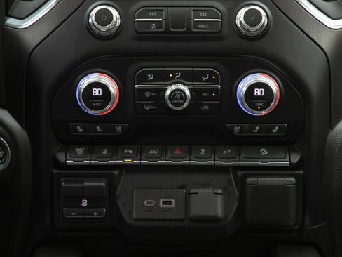 Used 2023 GMC Sierra 2500 AT4 w/ AT4 Preferred Package image 22