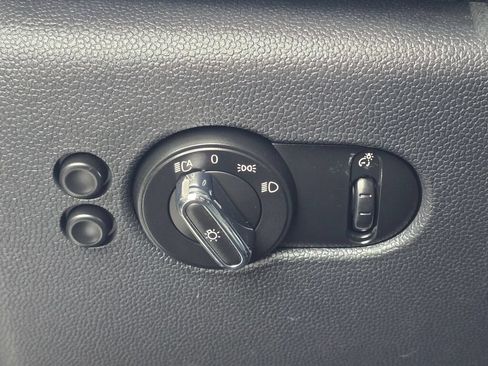 Used 2019 MINI Cooper 2-Door Hardtop FWD image 24