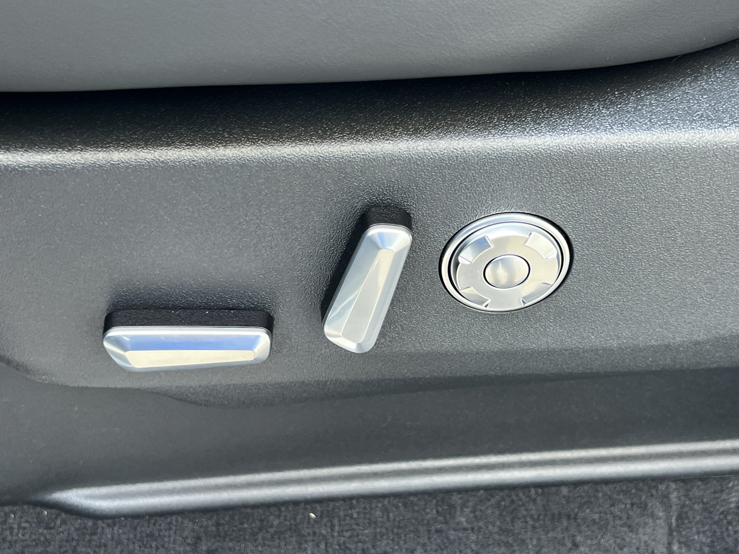 New 2027 Lincoln Navigator Premiere RWD image 33