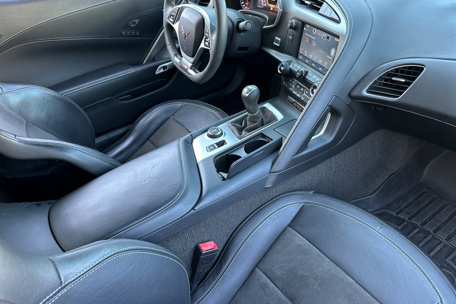 Used 2018 Chevrolet Corvette Z06 RWD image 17