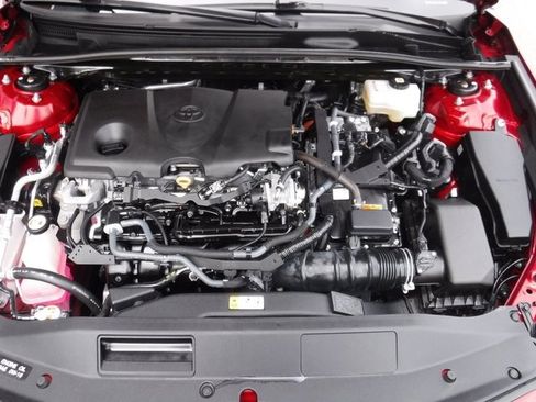 Used 2022 Toyota Camry XLE w/ Navigation Upgrade Package image 7