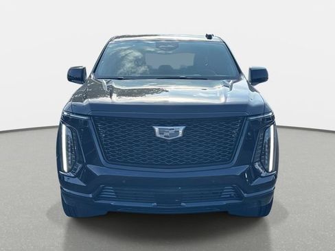 New 2026 Cadillac Escalade Platinum Sport w/ LPO, ONYX Package AWD/4WD image 9