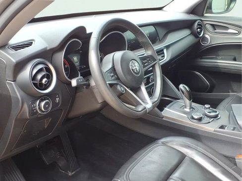 Used 2019 Alfa Romeo Stelvio Ti AWD/4WD image 10