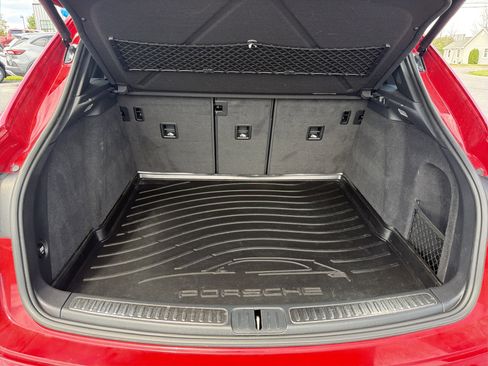 Used 2020 Porsche Macan S AWD/4WD image 5