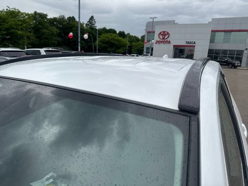 Used 2024 Toyota RAV4 LE AWD/4WD image 43