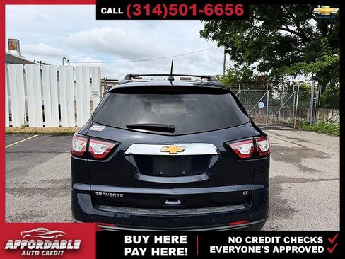 Used 2017 Chevrolet Traverse LT FWD image 4