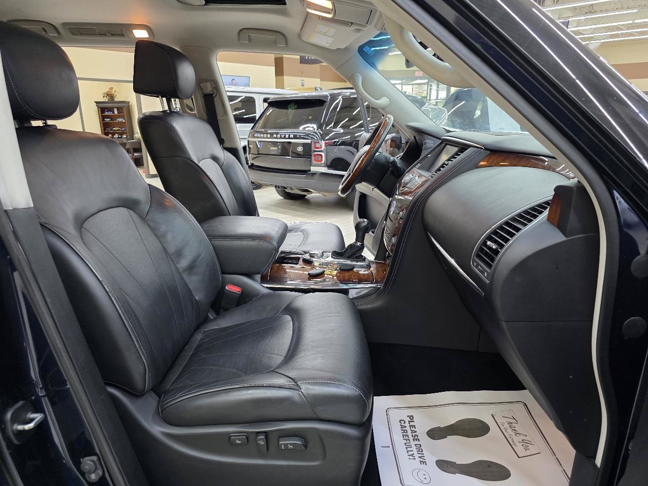 Used 2015 INFINITI QX80 4WD w/ Deluxe Technology Package image 23