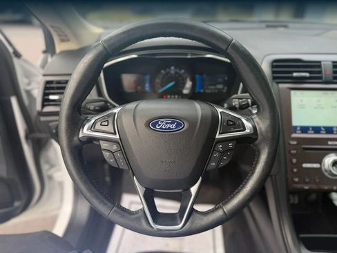 Used 2020 Ford Fusion Titanium FWD image 34