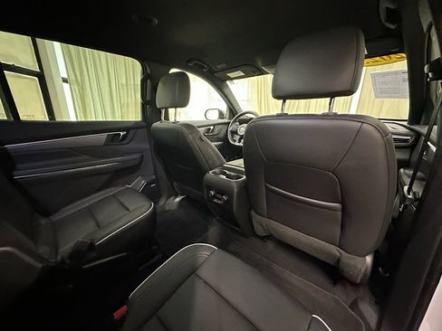 Certified 2025 Buick Enclave Sport Touring image 19