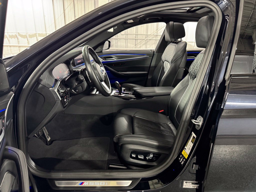 Used 2023 BMW M550i xDrive AWD/4WD image 45