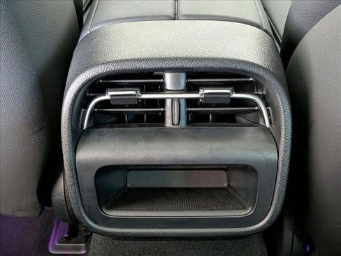 Used 2026 Mercedes-Benz E 350 4MATIC Sedan image 17