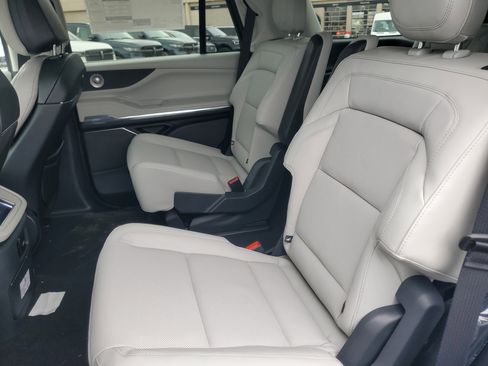 New 2026 Lincoln Navigator Reserve image 30