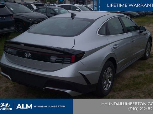 New 2026 Hyundai Sonata SE FWD image 6