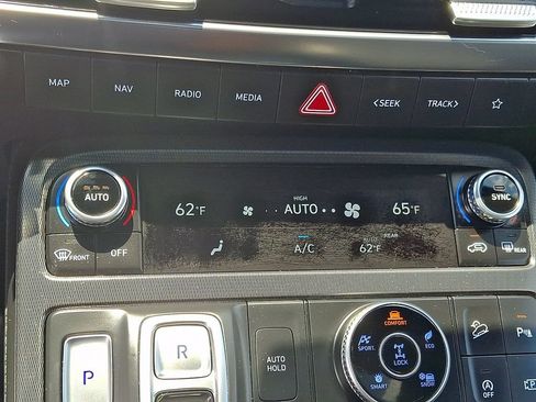 Certified 2024 Hyundai Palisade Calligraphy AWD/4WD image 20