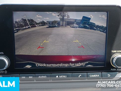 Used 2025 Nissan Rogue SV image 38