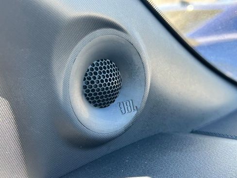 Used 2025 Toyota Sienna Platinum image 45