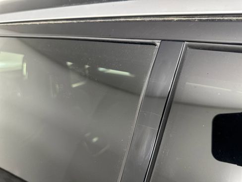 Used 2023 Rivian R1S Adventure image 33