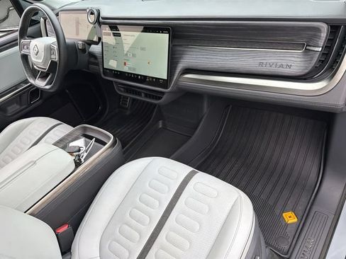 Used 2022 Rivian R1T Adventure AWD/4WD image 31