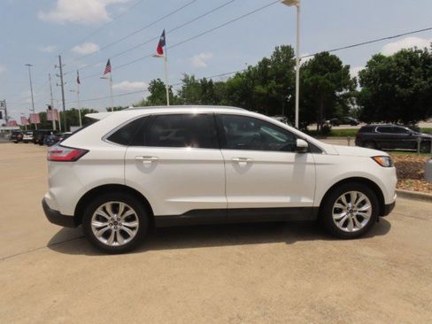 Used 2020 Ford Edge Titanium FWD image 8