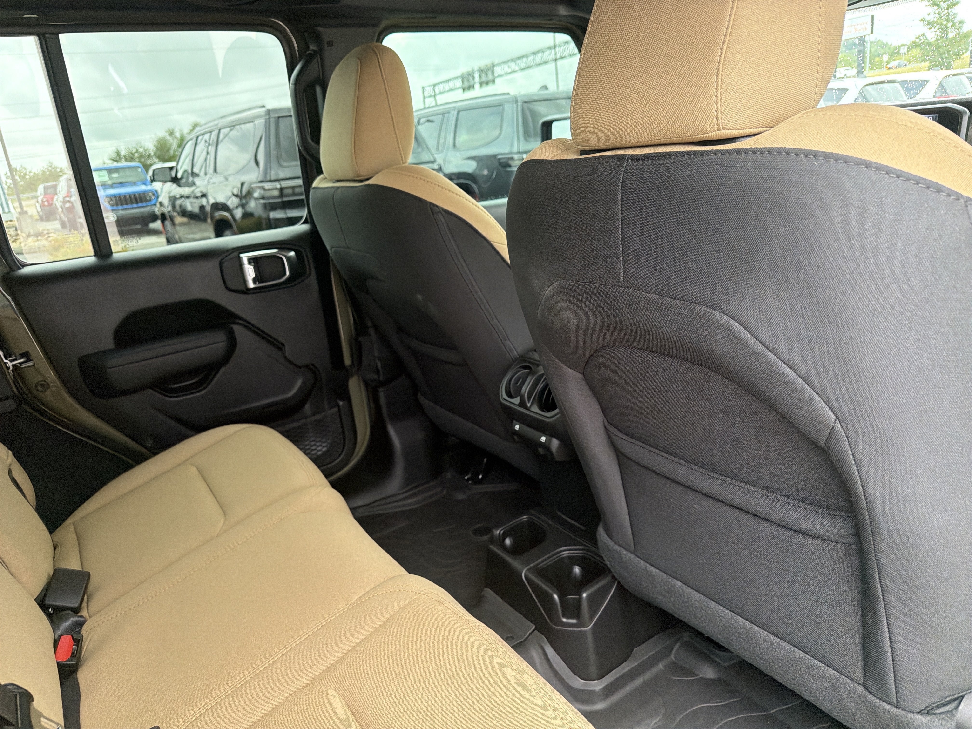 Used 2026 Jeep Wrangler Unlimited Sport AWD/4WD image 25