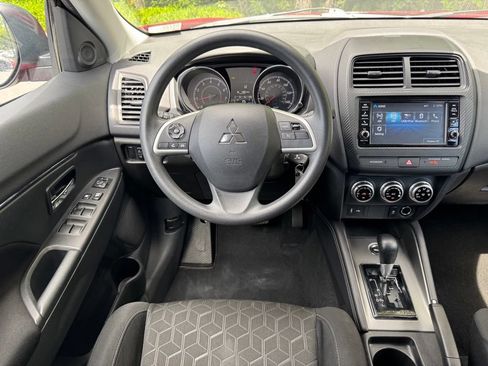Used 2024 Mitsubishi Outlander Sport ES AWD/4WD image 17