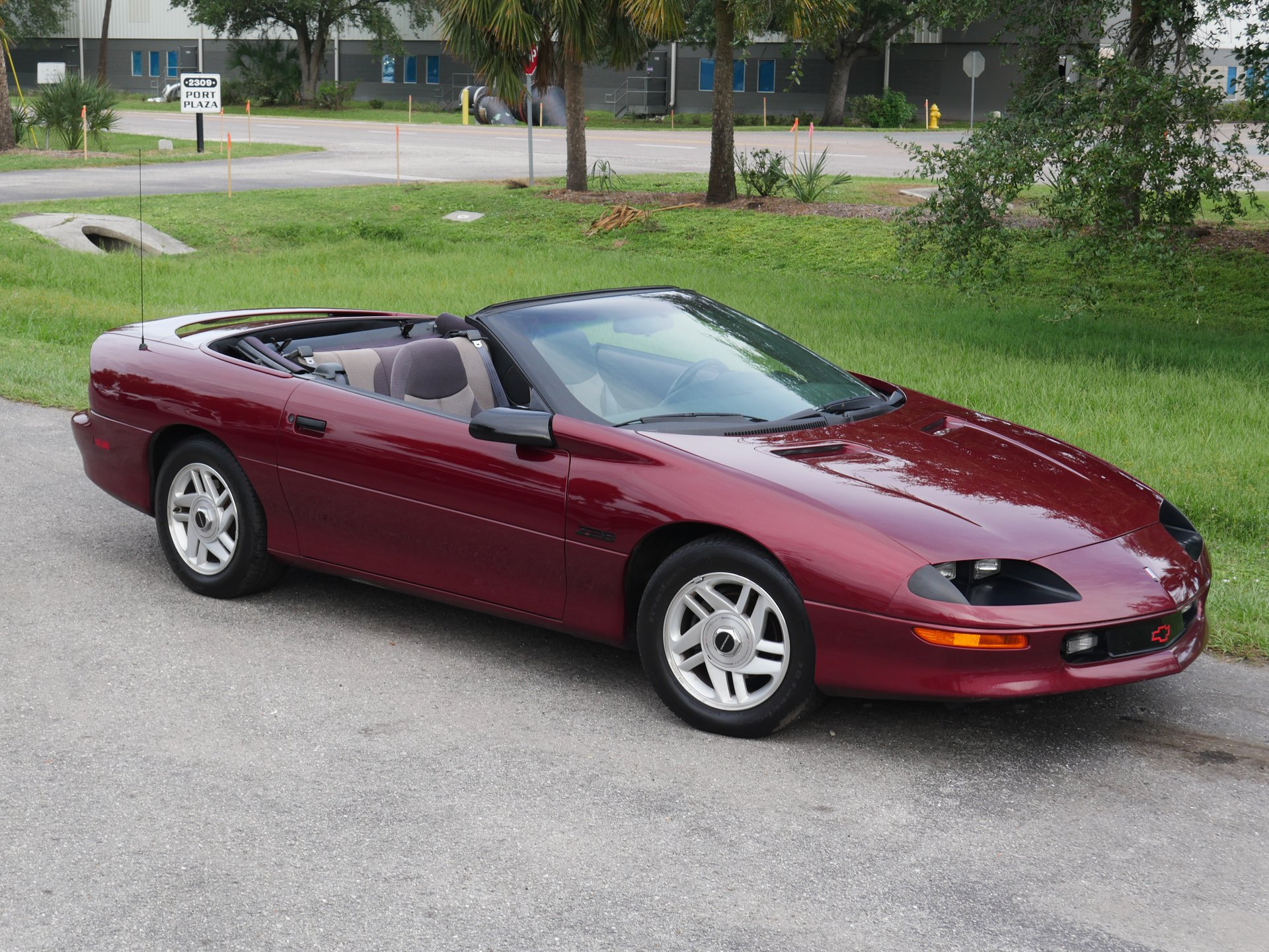 Used 1994 Chevrolet Camaro Z28 RWD image 50