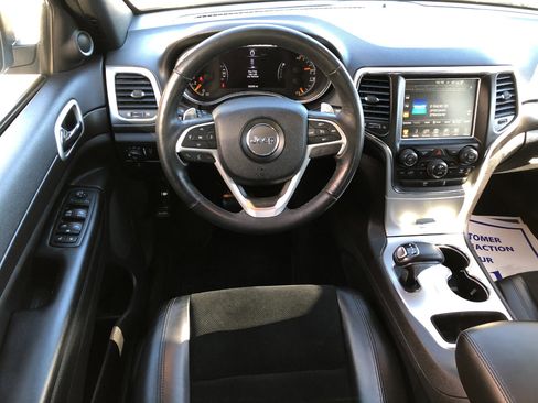 Used 2015 Jeep Grand Cherokee Altitude image 9