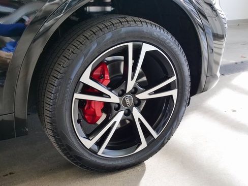 Certified 2025 Audi Q5 Prestige w/ Prestige Package image 8