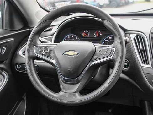 Used 2024 Chevrolet Malibu LT image 16