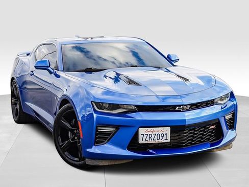Used 2017 Chevrolet Camaro SS image 2