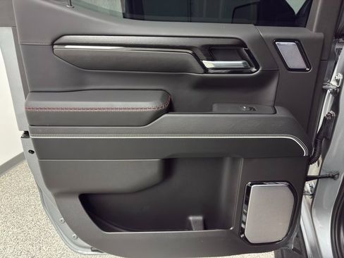 Used 2025 GMC Sierra 1500 AT4X image 48