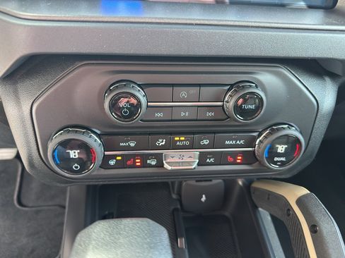 New 2026 Ford Bronco Badlands image 21