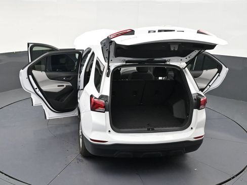 Used 2024 Chevrolet Equinox LS FWD image 32