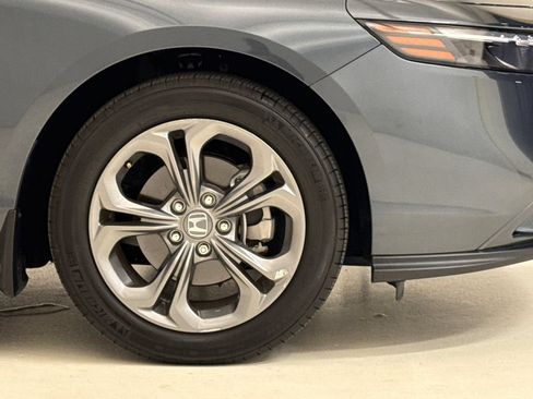 Used 2024 Honda Accord EX image 6