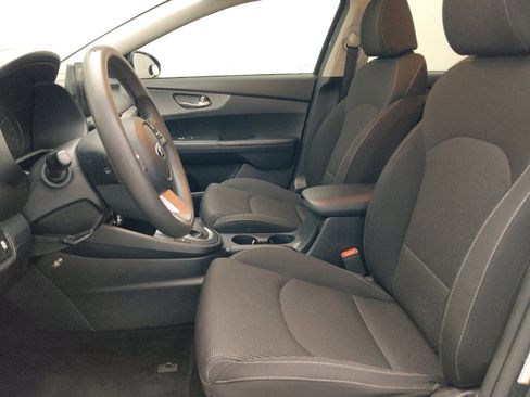 Used 2020 Kia Forte LXS FWD image 17