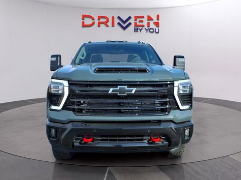 Used 2026 Chevrolet Silverado 2500 LTZ w/ Trail Boss Package AWD/4WD image 8