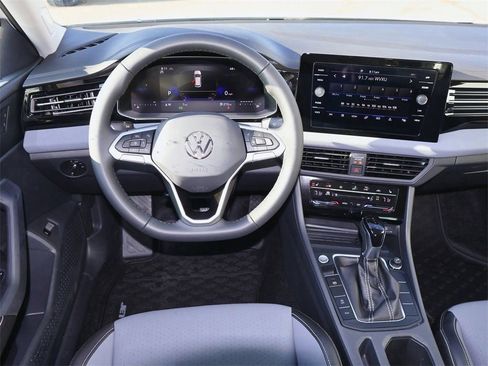New 2026 Volkswagen Jetta SE image 17