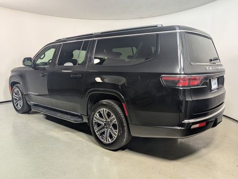 Used 2024 Jeep Wagoneer L Series II RWD image 6