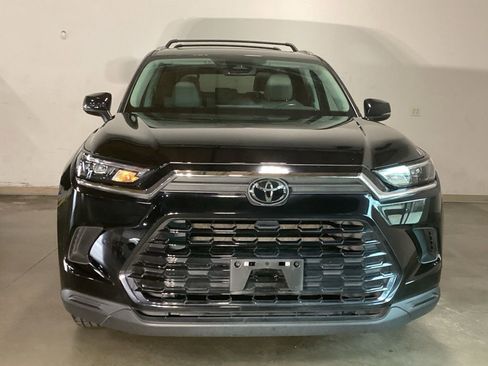 Used 2024 Toyota Grand Highlander XLE image 20