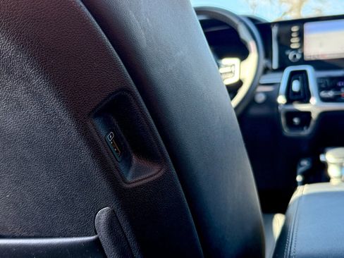 Certified 2022 Kia Sorento SX image 36