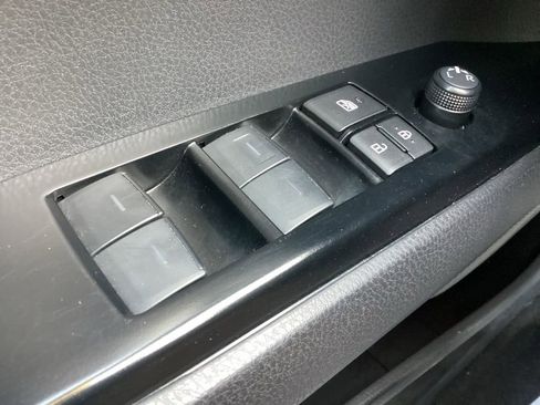 Used 2025 Toyota Camry LE image 21