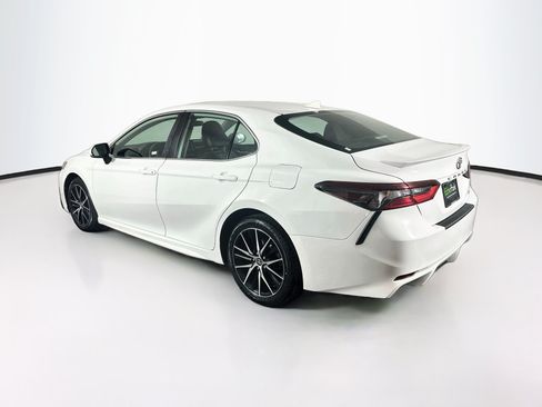 Used 2024 Toyota Camry SE FWD image 5