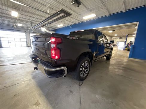 Used 2022 Chevrolet Silverado 1500 LT image 8