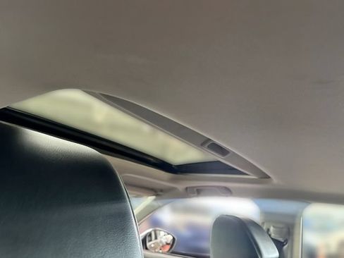 Used 2022 Honda Civic EX-L image 17
