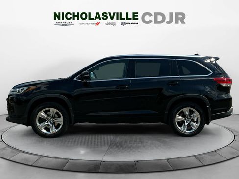 Used 2019 Toyota Highlander Limited AWD/4WD image 2